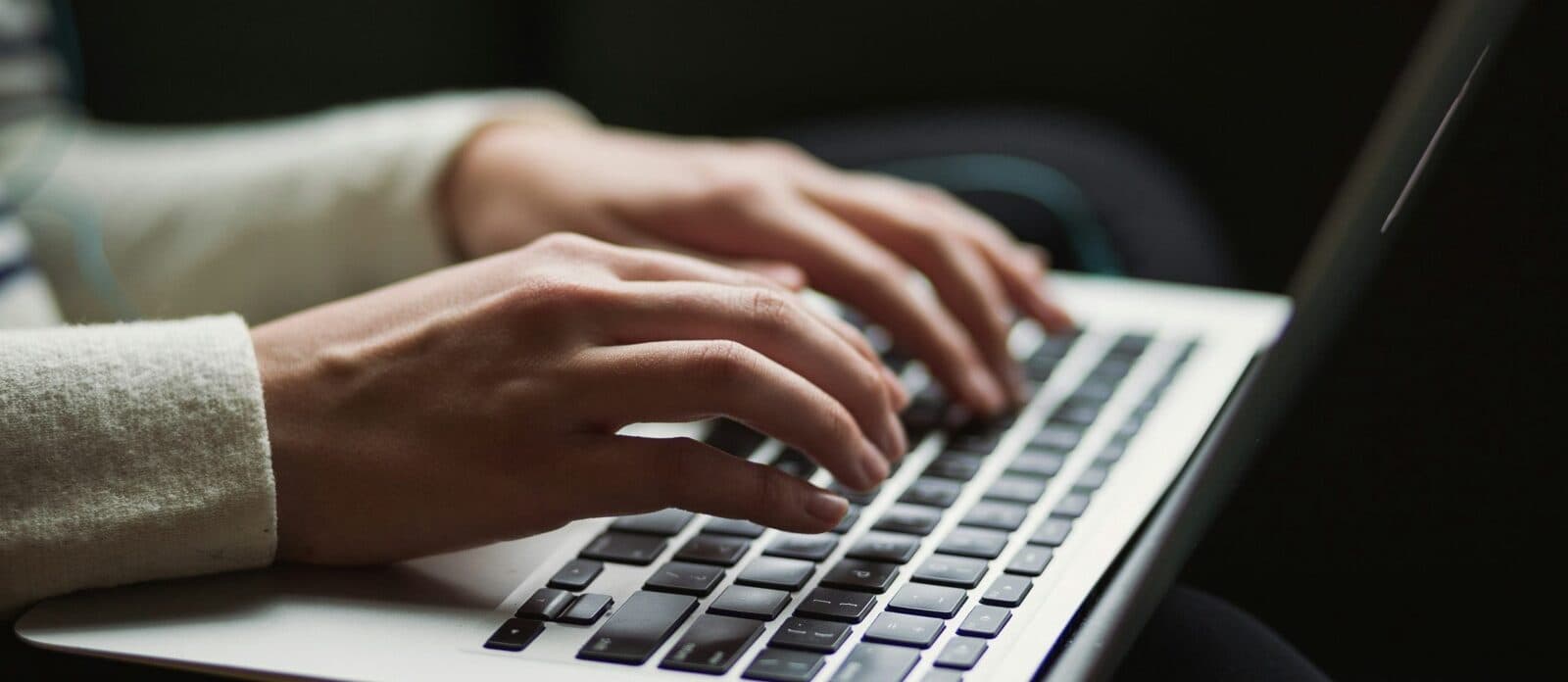 Essential Guide to Guest Posting: How to acquire links from specialist websites and niche blogs